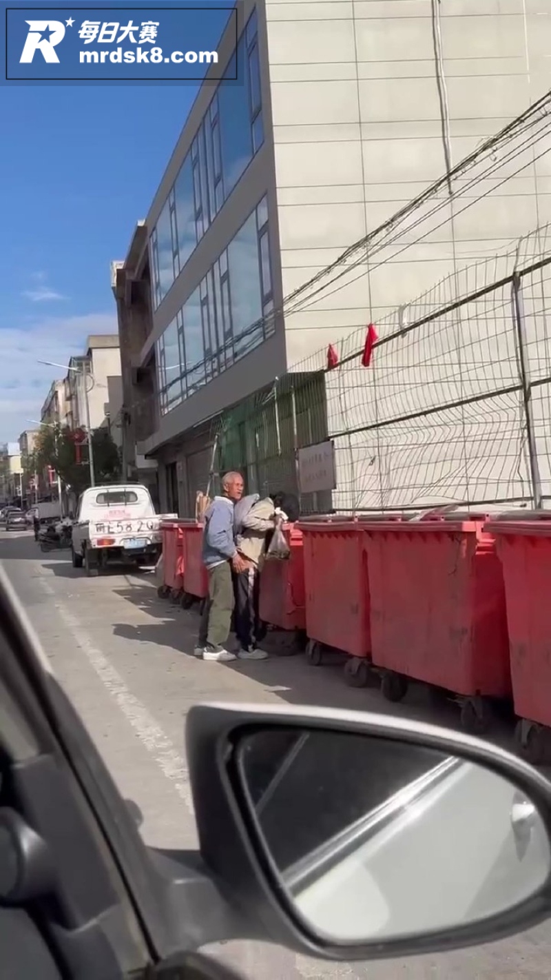 福建平潭市区路边垃圾相关图片1