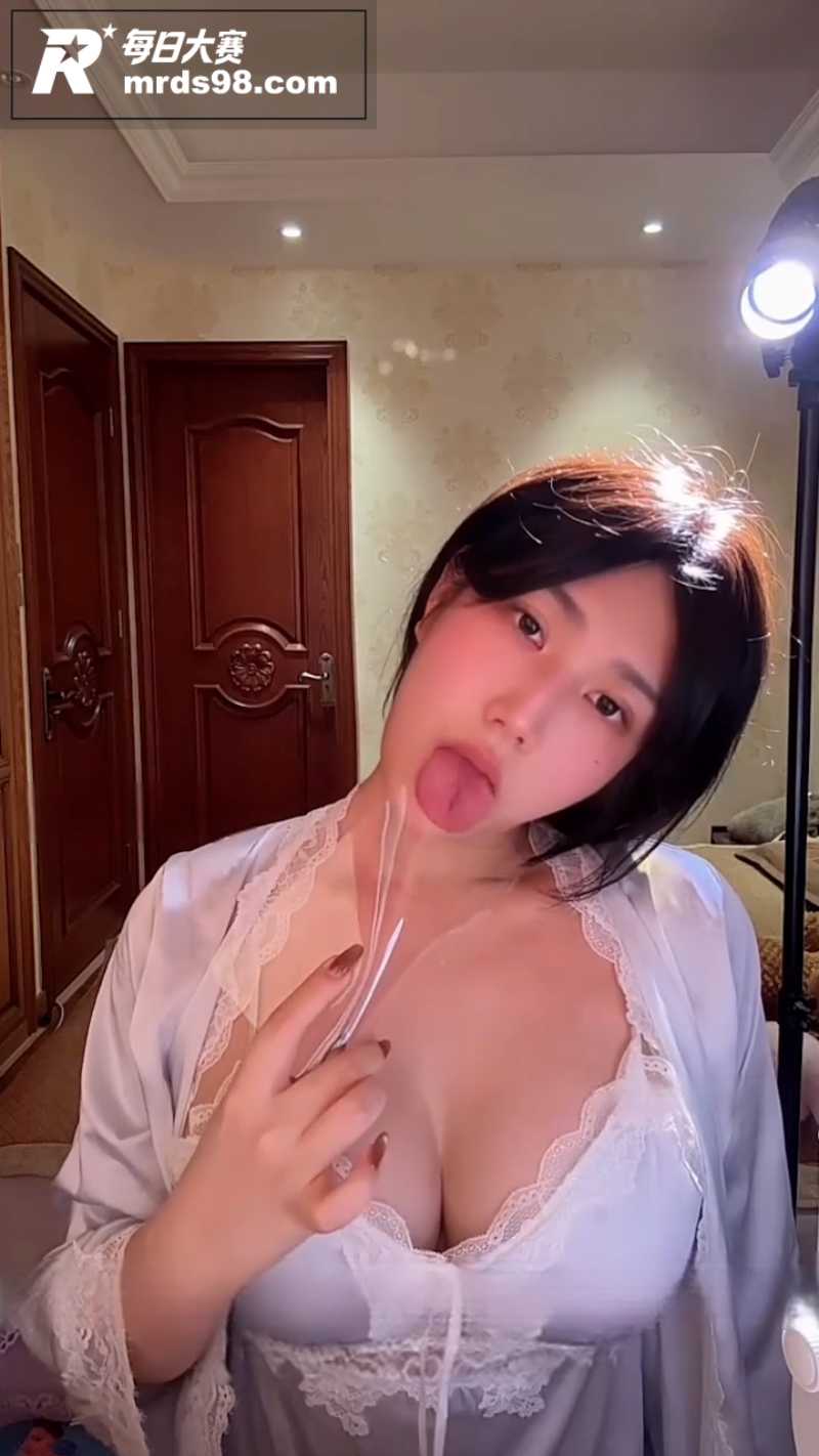 高颜值声控御姐 小羽相关图片2