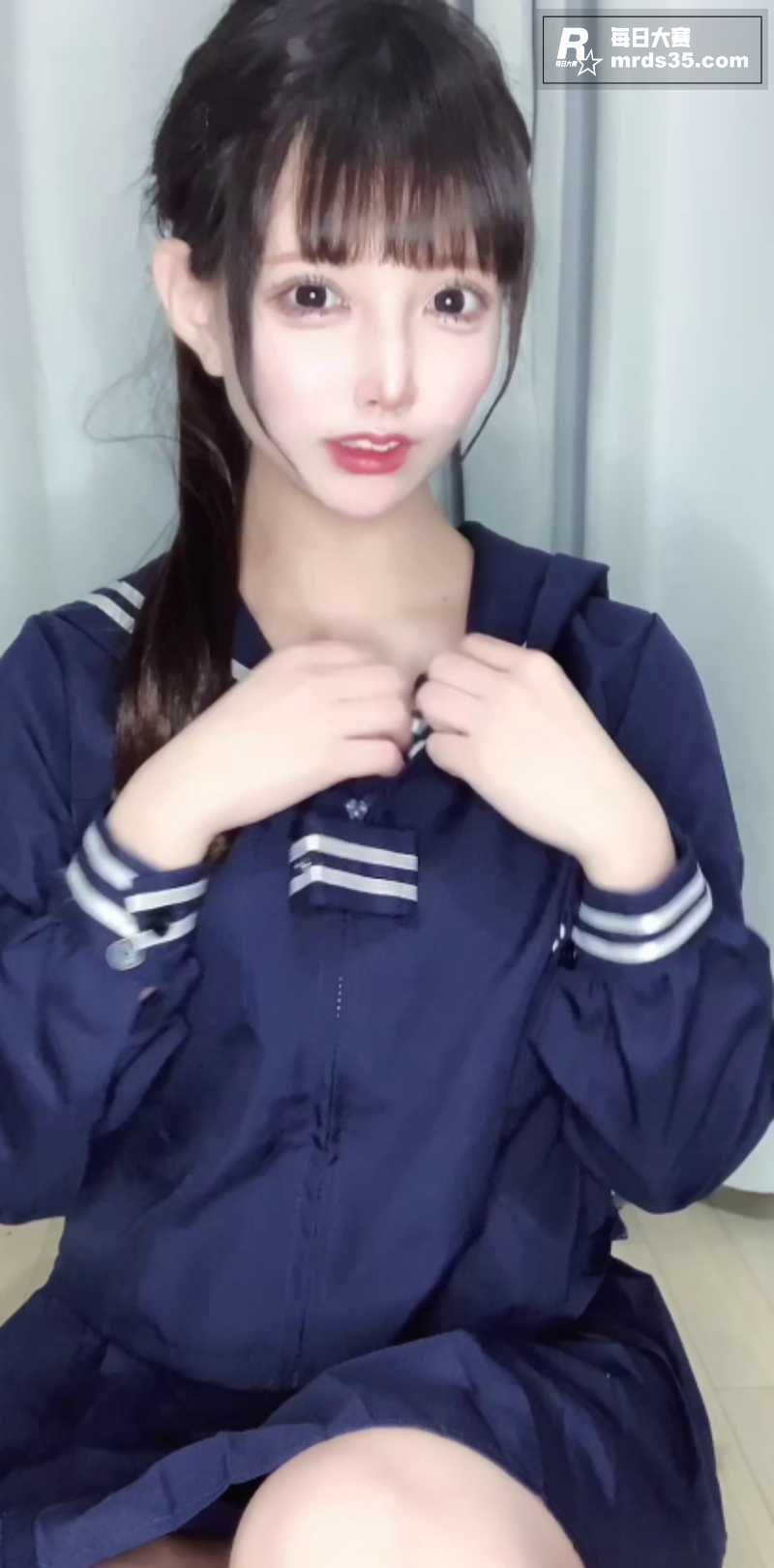 日本高颜值福利姬美女相关图片1