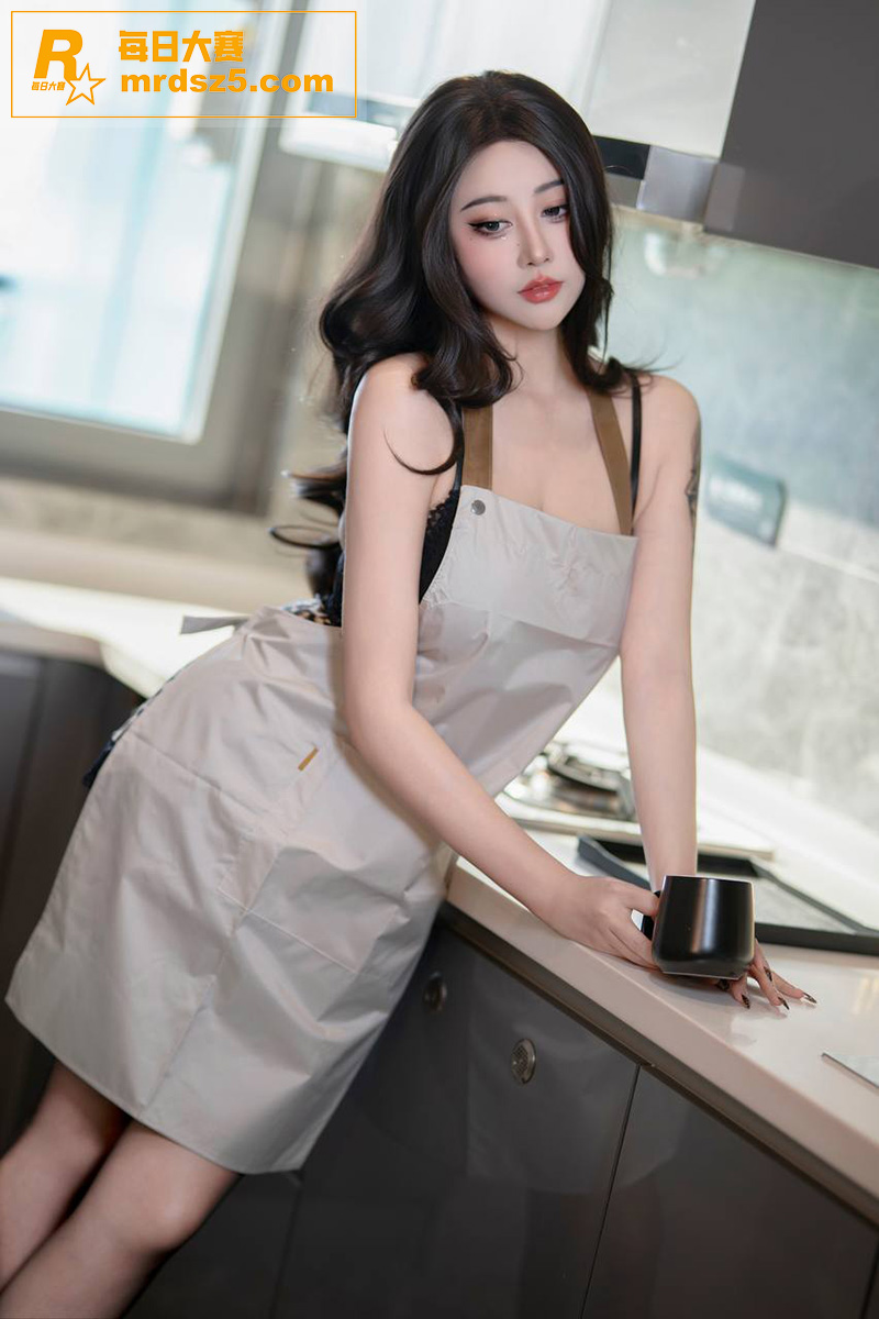极品身材御姐网红 奈相关图片3