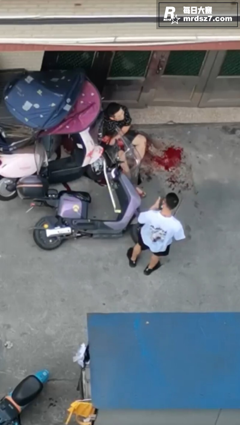 每日一抓！饥渴少妇偷相关图片2