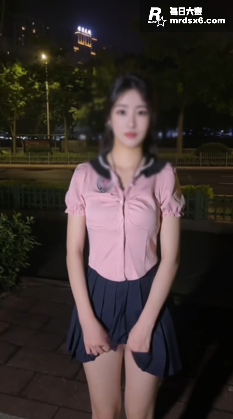 推特大一播音系福利姬相关图片1