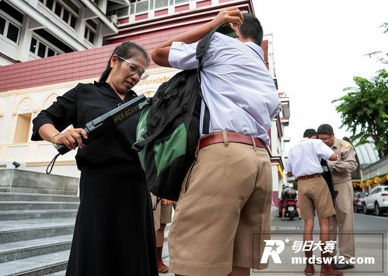 泰国校园大搜查 金属相关图片1