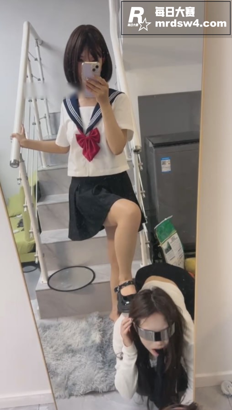 制服短发JK女神 与相关图片6