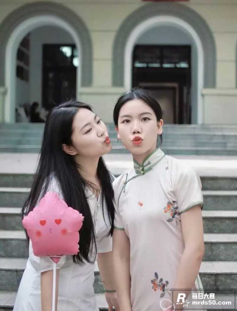 高颜值清纯学生妹 小相关图片3