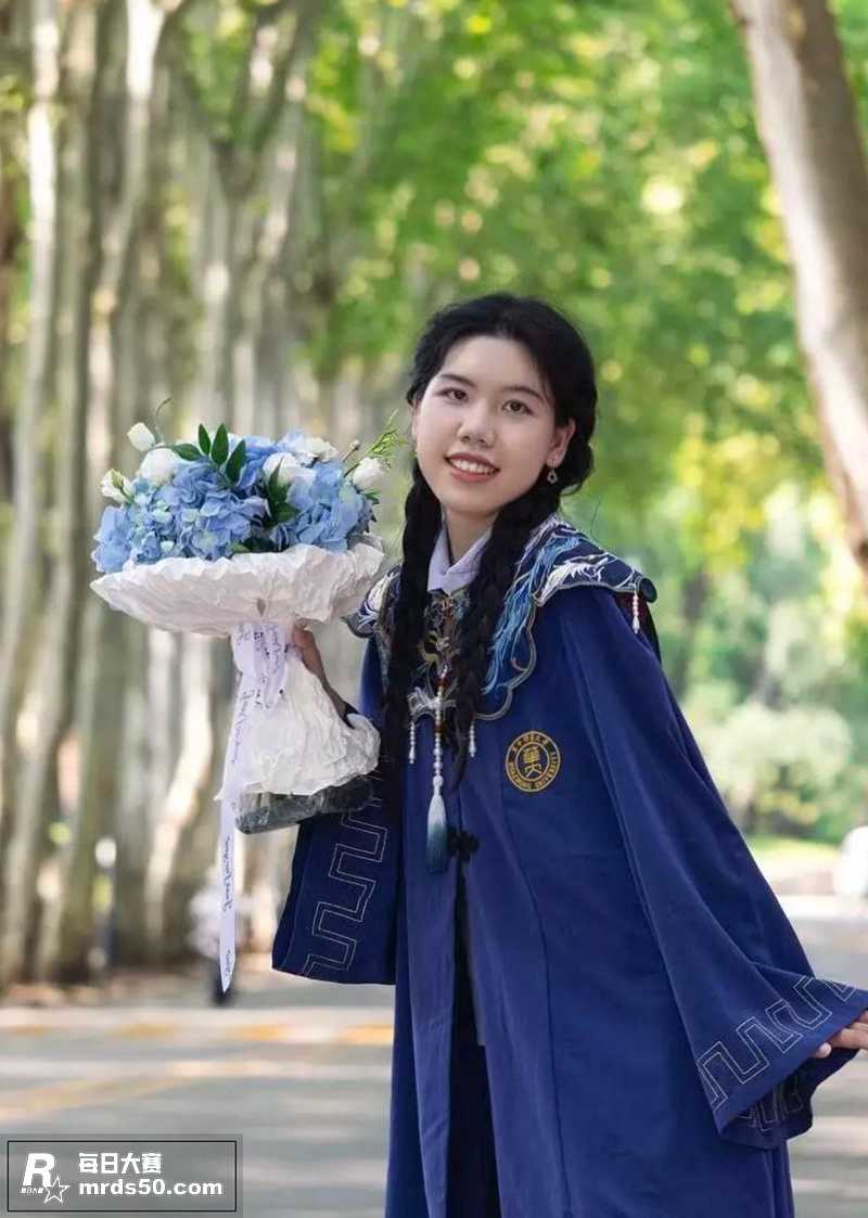 高颜值清纯学生妹 小相关图片5