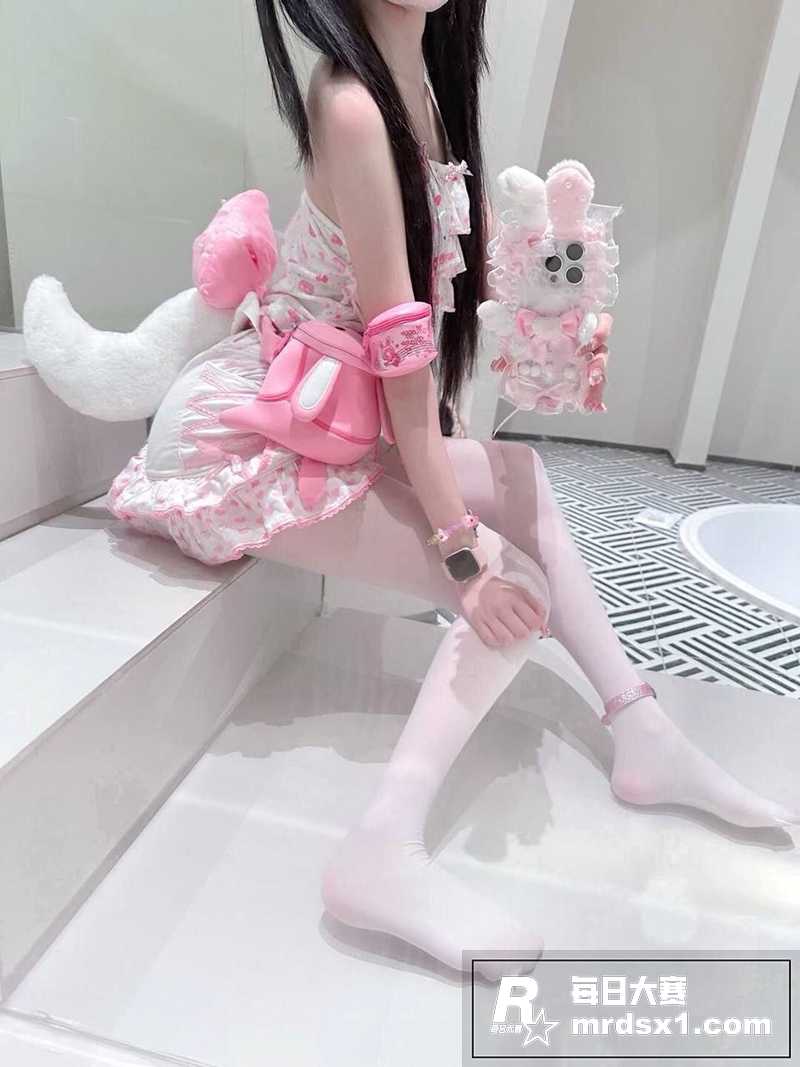 推特顶级萝莉福利姬 相关图片15