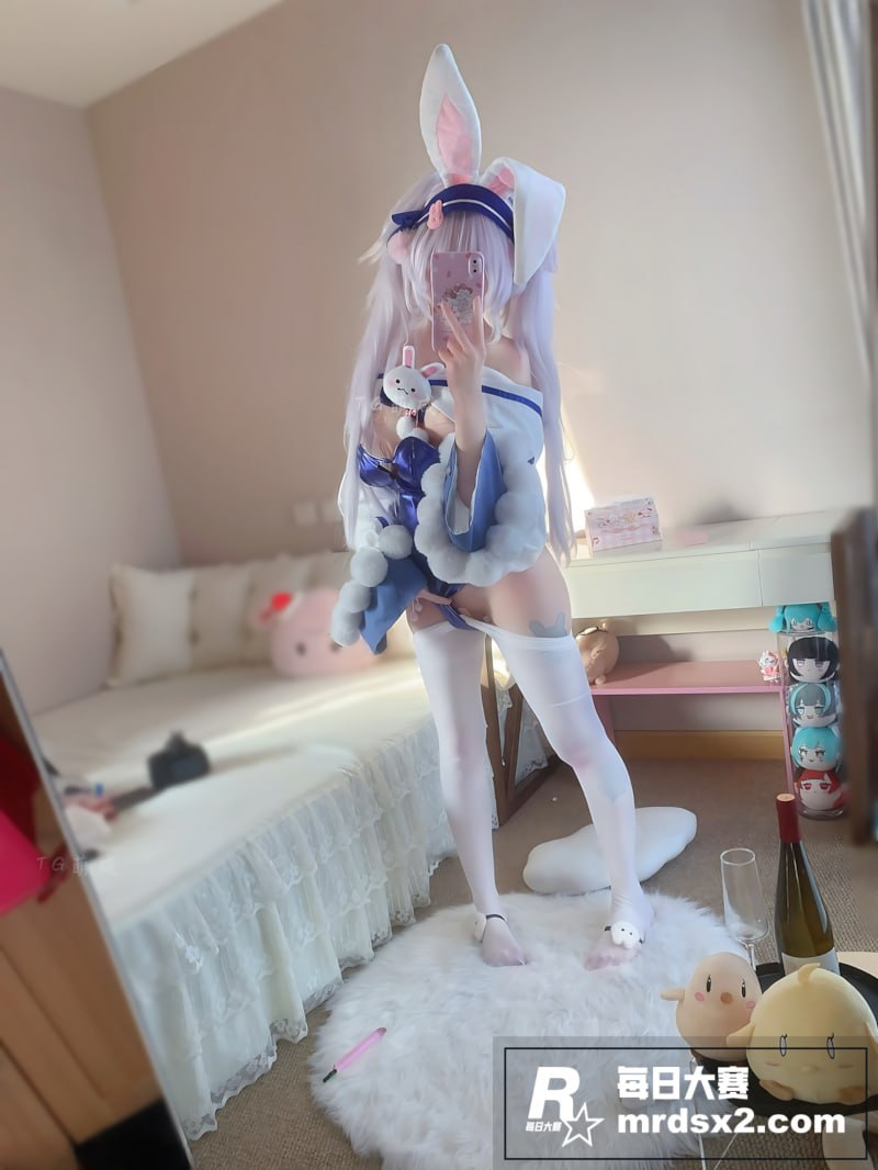 推特极品萝莉 哎我黑相关图片19