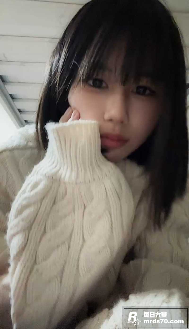 纯欲短发正妹 遭网络相关图片2