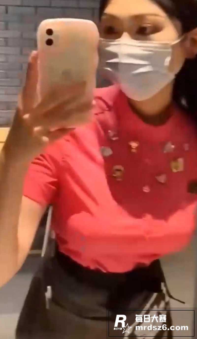 高颜值清纯兼职美术生相关图片2