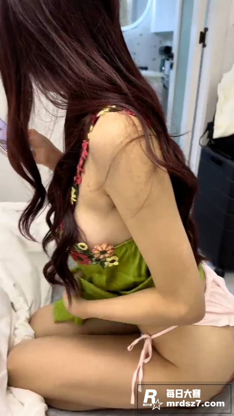 上海浦东反差眼镜妹 相关图片8