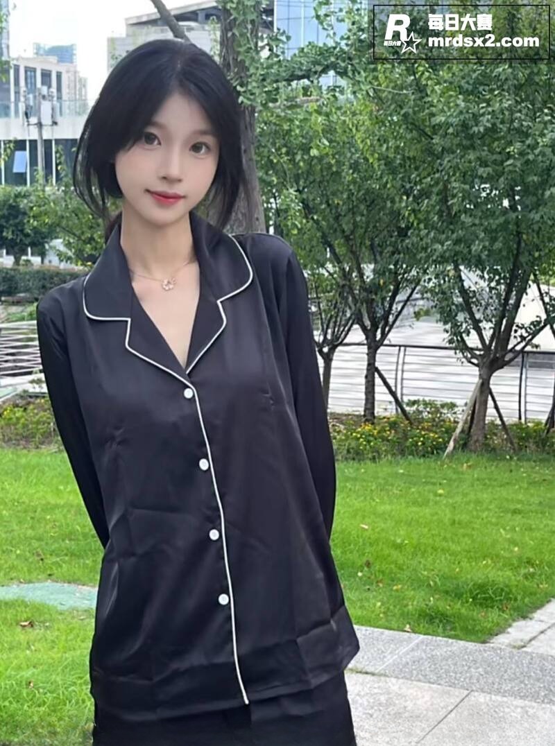 B站极品福利姬 吧唧相关图片3