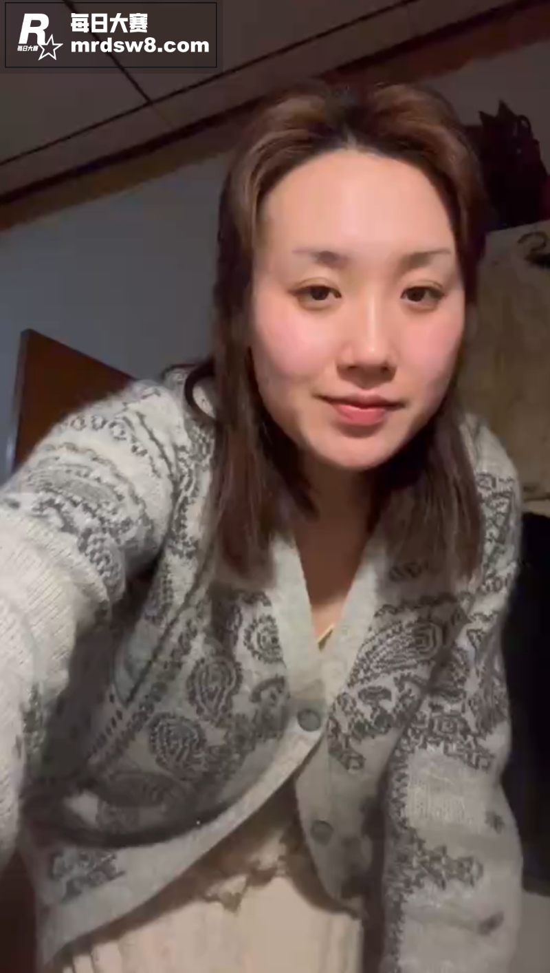 哈尔滨反差巨乳骚货 相关图片1