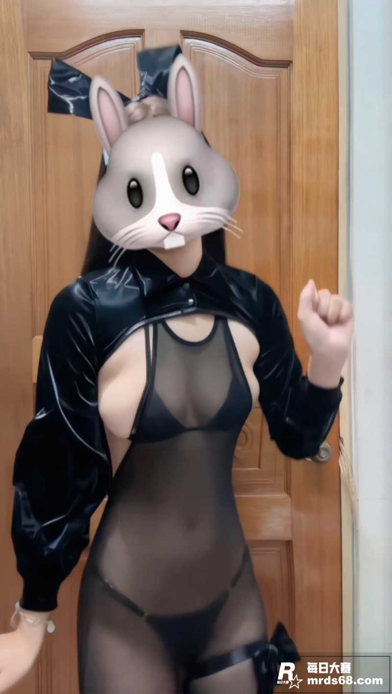 推特巨乳福利姬 Ri相关图片1