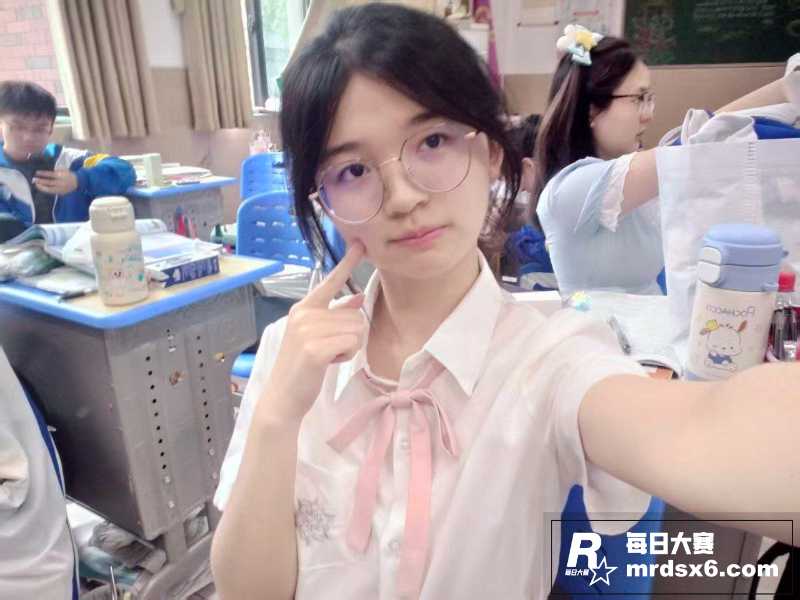 浙江丽水反差婊 童青相关图片18