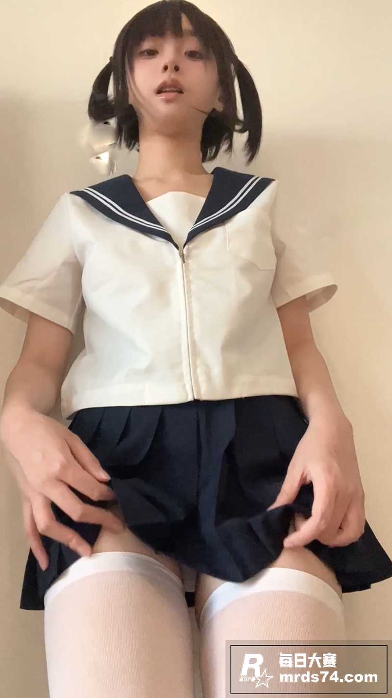 推特极品反差萝莉 悠相关图片1