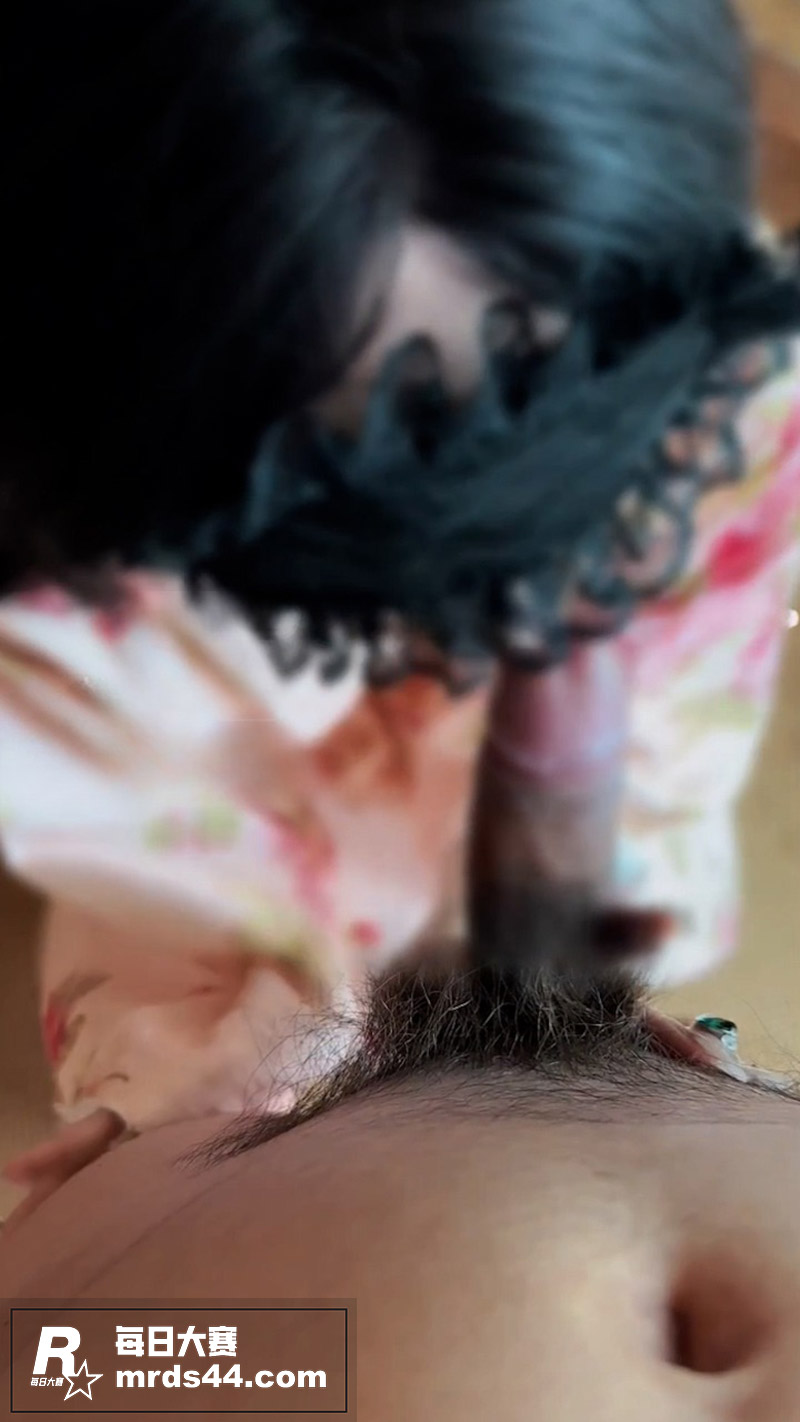 推特淫妻博主 一个r相关图片1