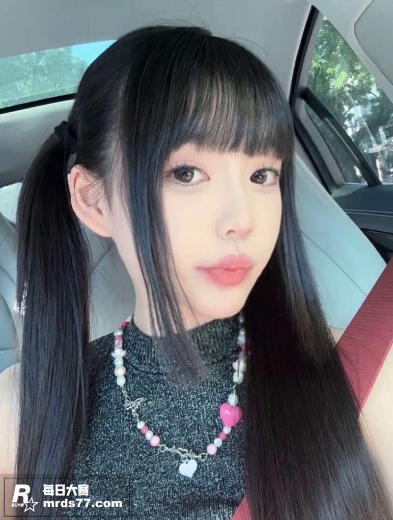 小红书高颜值反差博主相关图片5