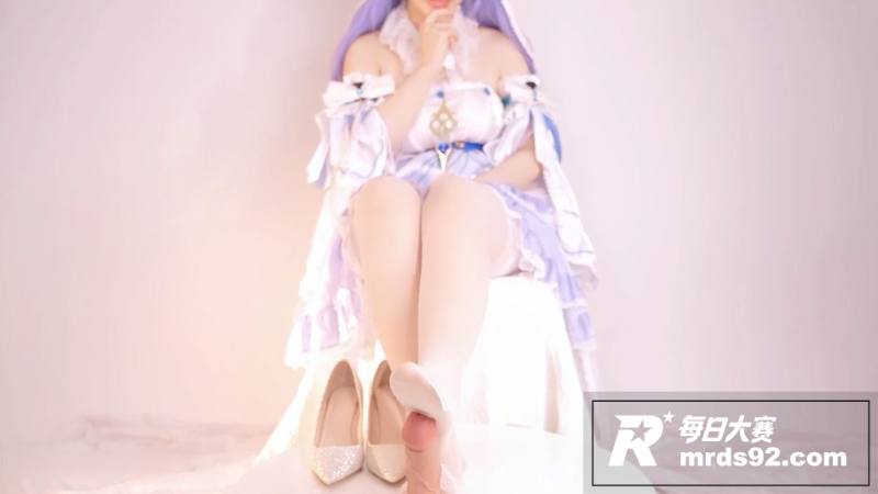 推特极品尤物 铃木美相关图片4