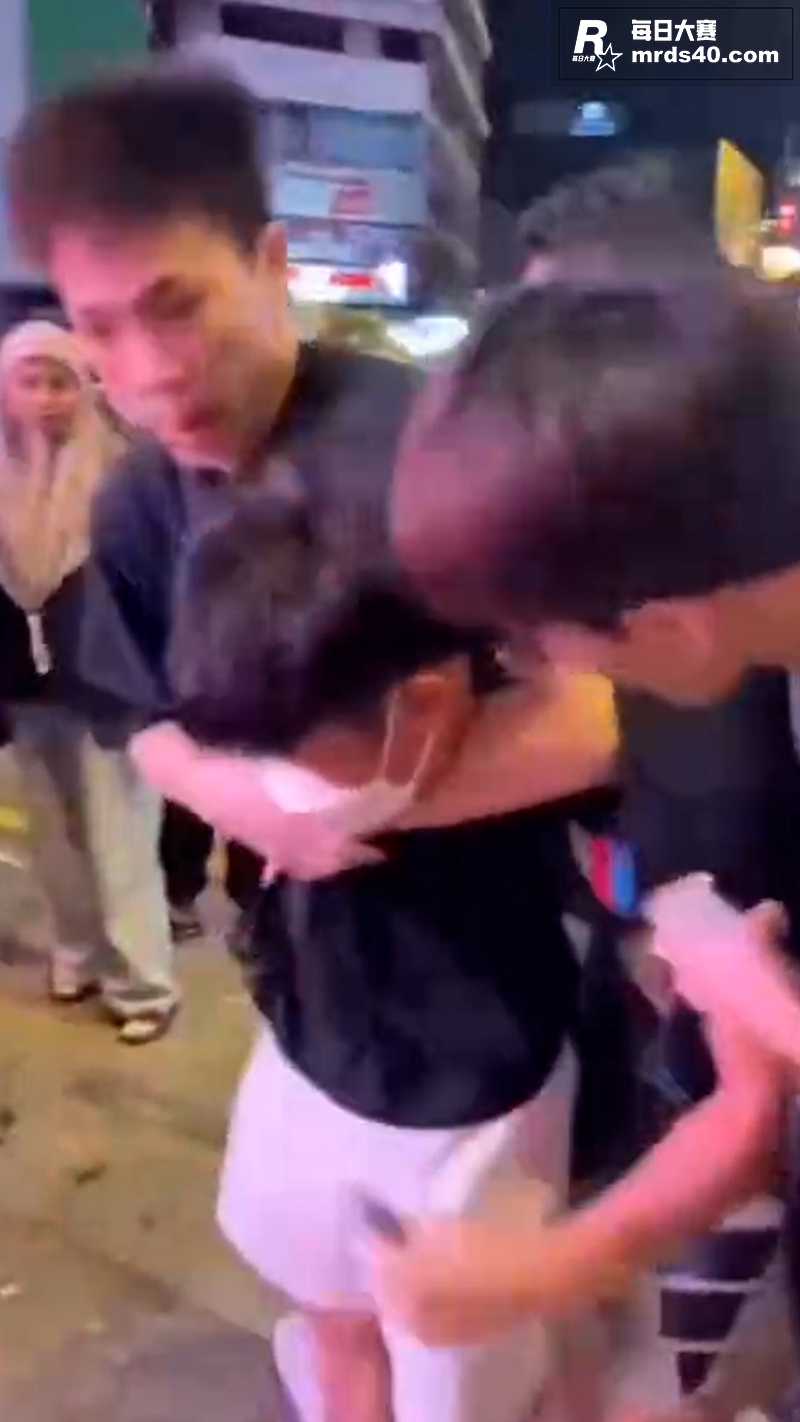 男大学生手提袋暗藏摄相关图片6