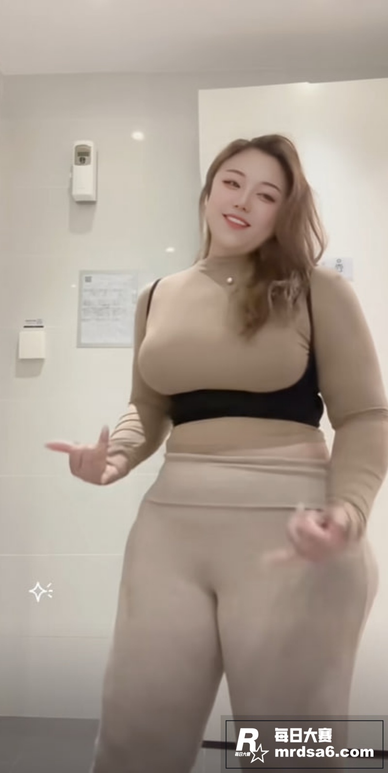 抖音BBW坦克网红 相关图片5