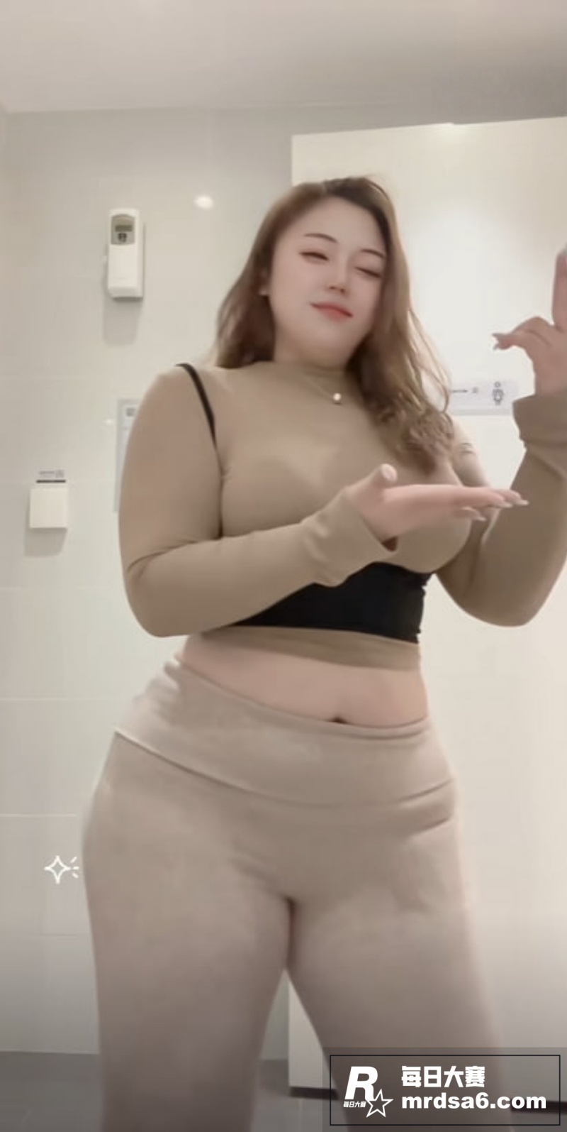 抖音BBW坦克网红 相关图片6