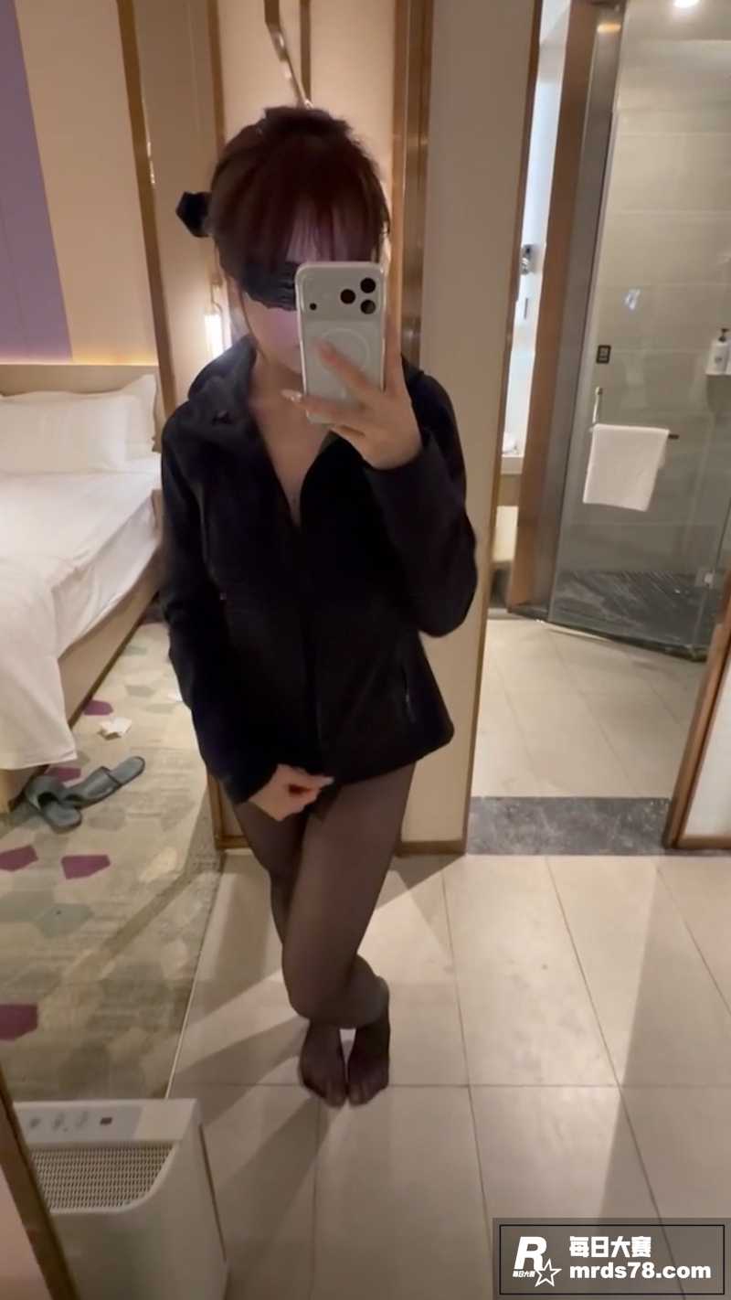 推特极品大奶萝莉 奶相关图片1
