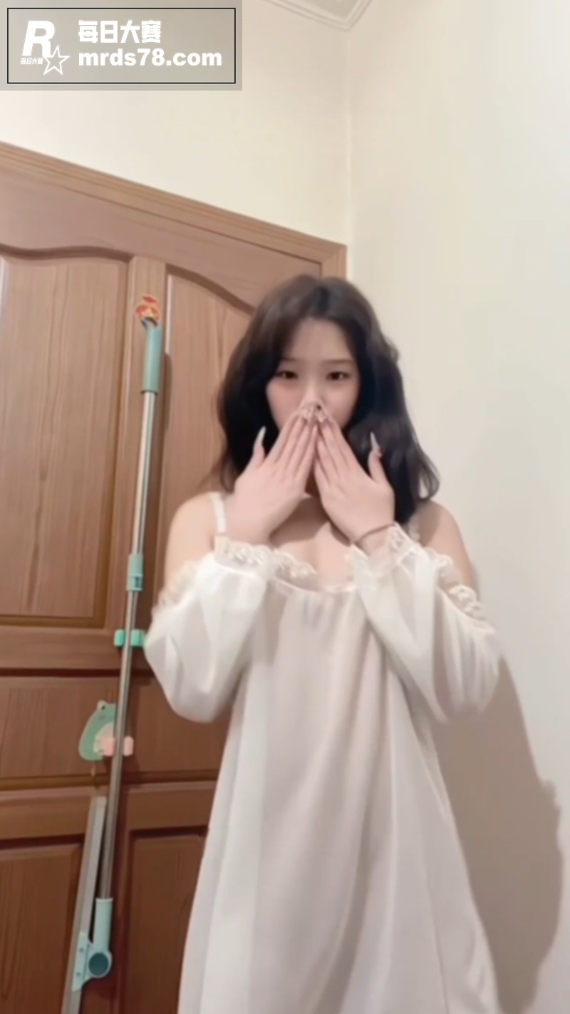 极品反差少女 SUS相关图片6