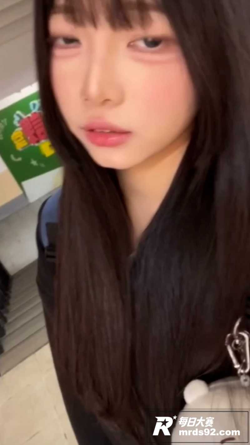 极品高颜值学霸嫩妹 相关图片11