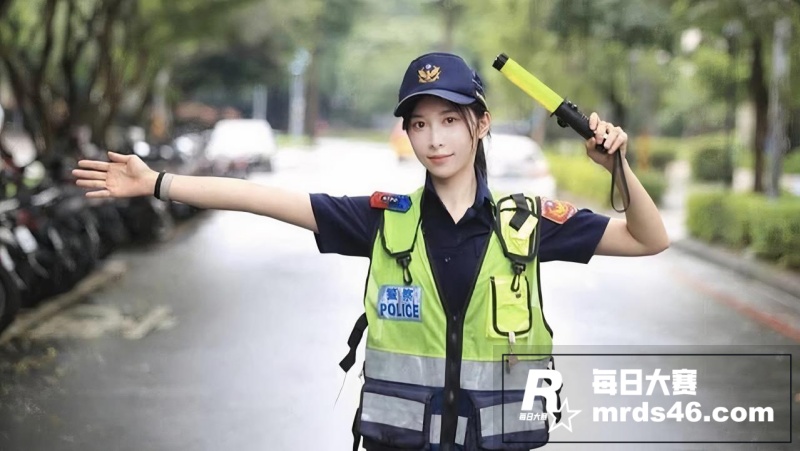 台湾高颜值网红女警 相关图片2