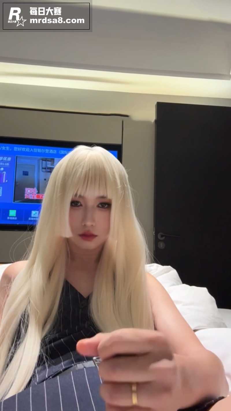 高颜值TS伪娘 榛榛相关图片2