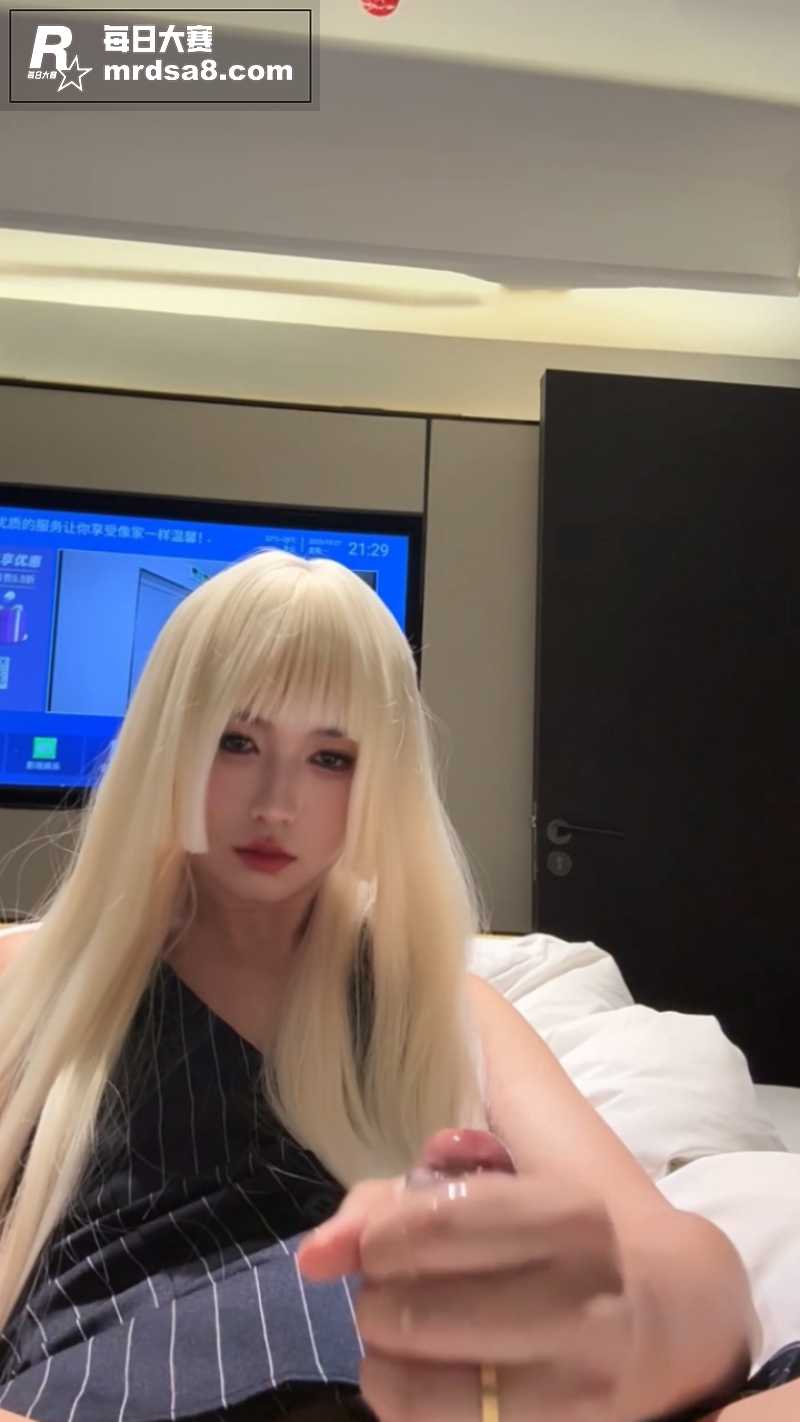 高颜值TS伪娘 榛榛相关图片4