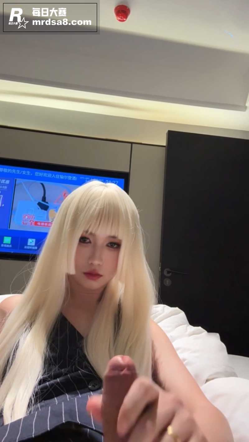 高颜值TS伪娘 榛榛相关图片5