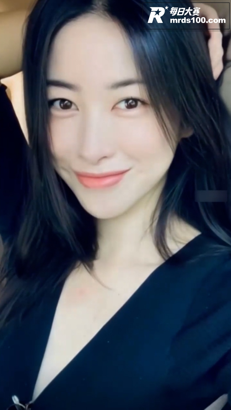 AI脱衣女明星 朱珠相关图片1