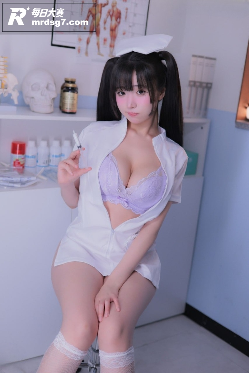 韩国顶级嫩模 李妍雨相关图片1