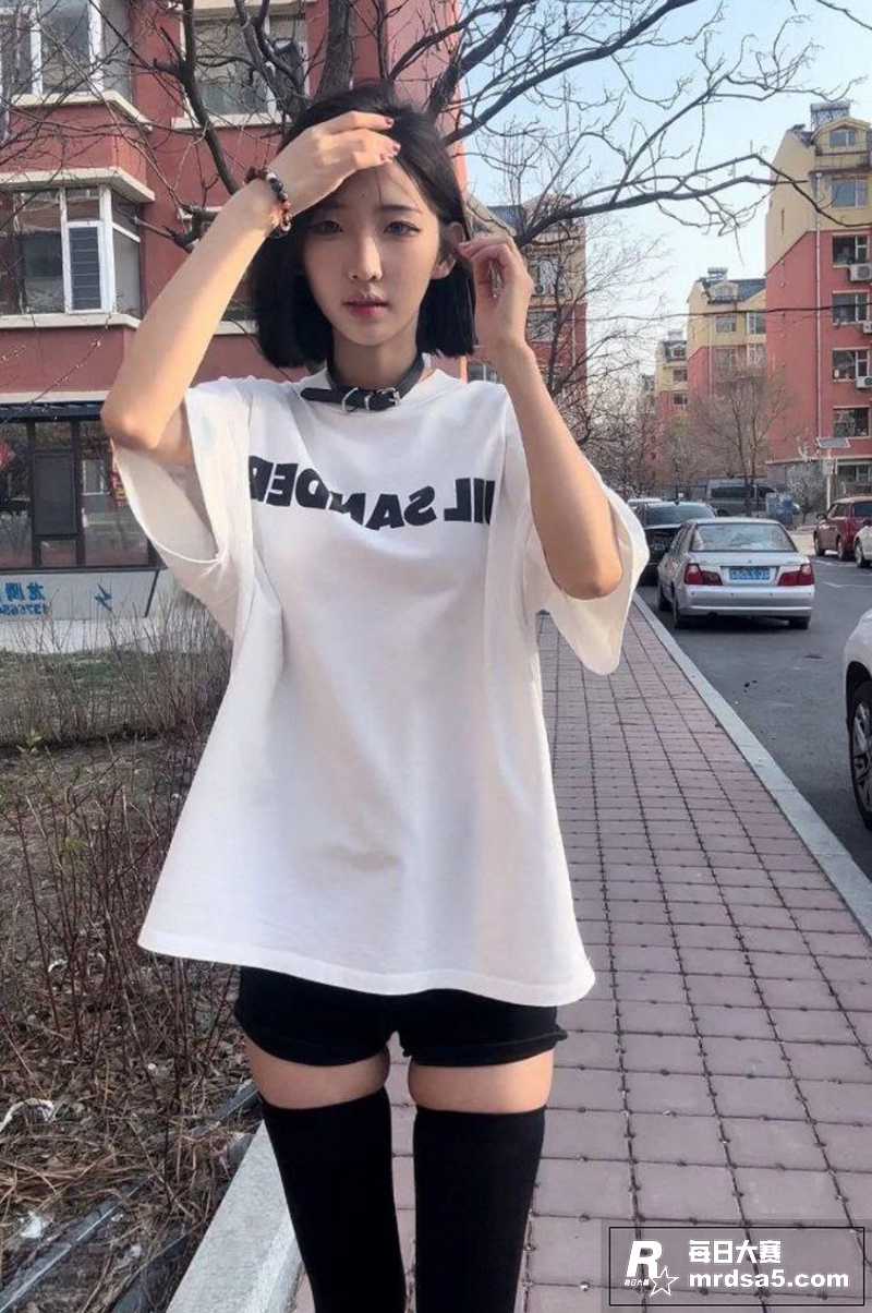 极品高颜值学生妹 金相关图片5