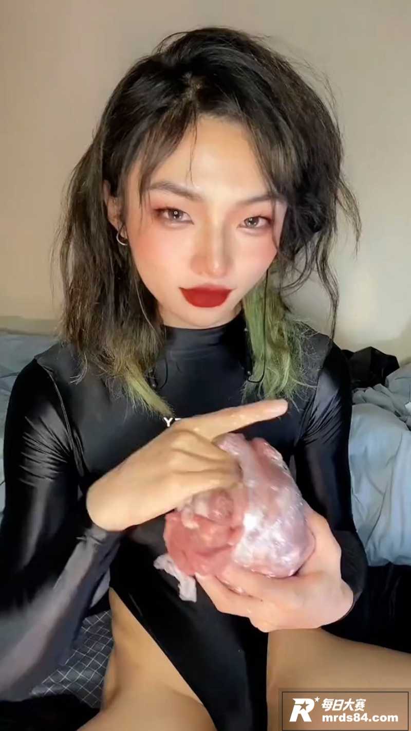 国产TS伪娘 cd小相关图片1