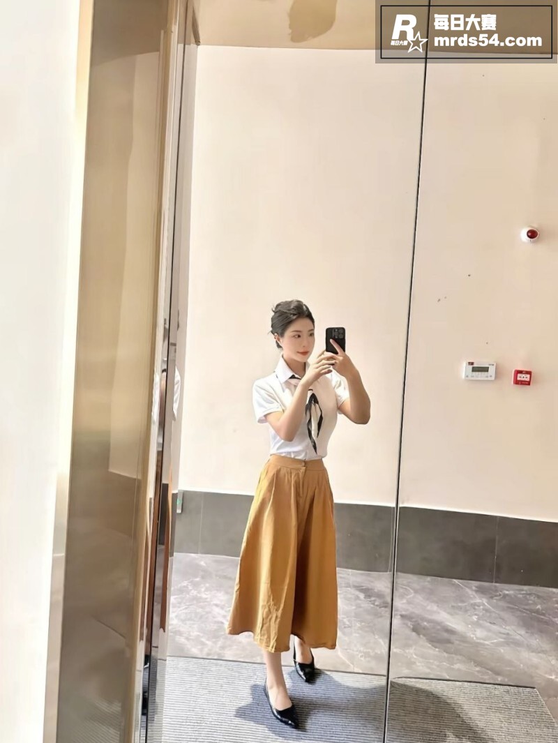 广东惠州极品反差少妇相关图片2