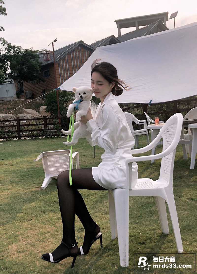 杭州高颜值极品反差婊相关图片2