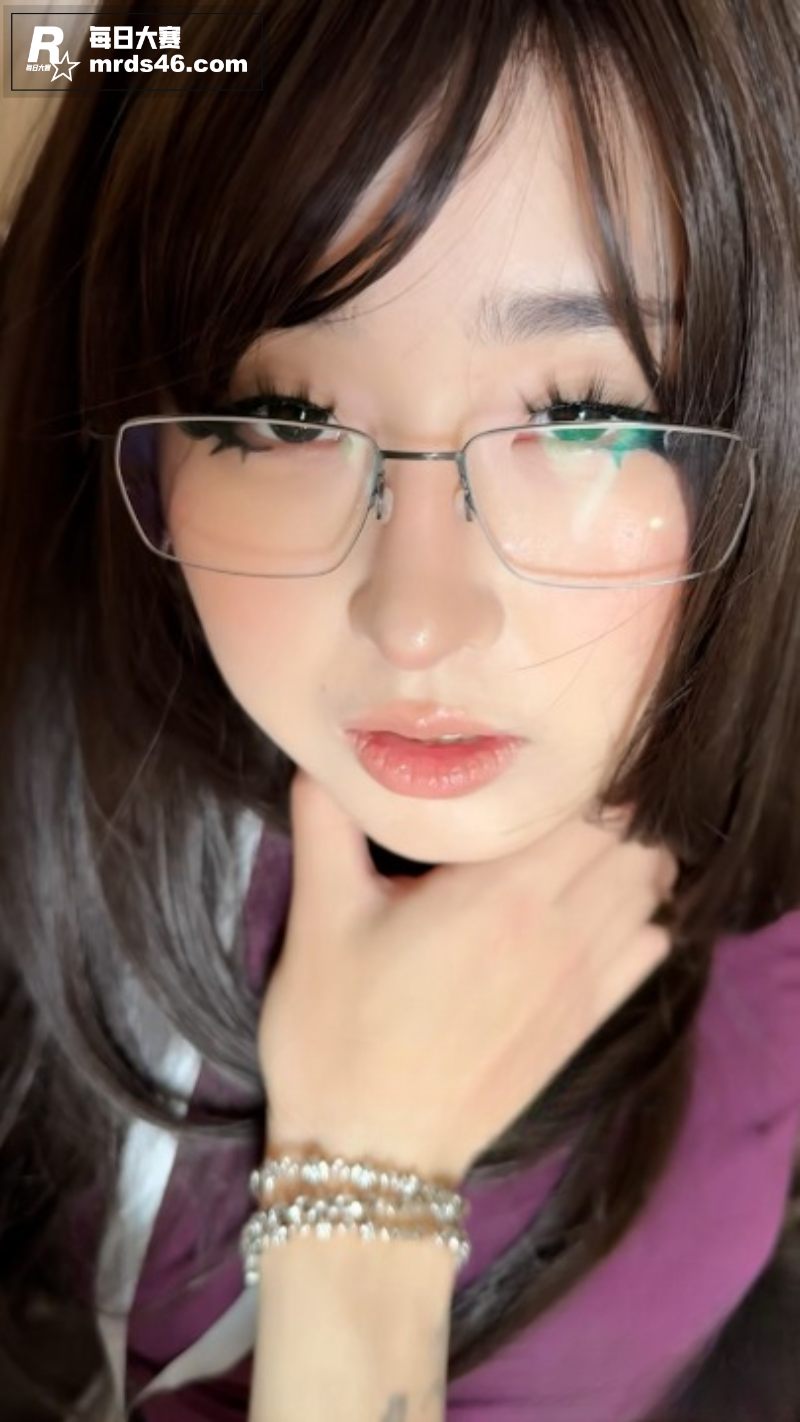推特阿黑颜福利姬 噗相关图片1