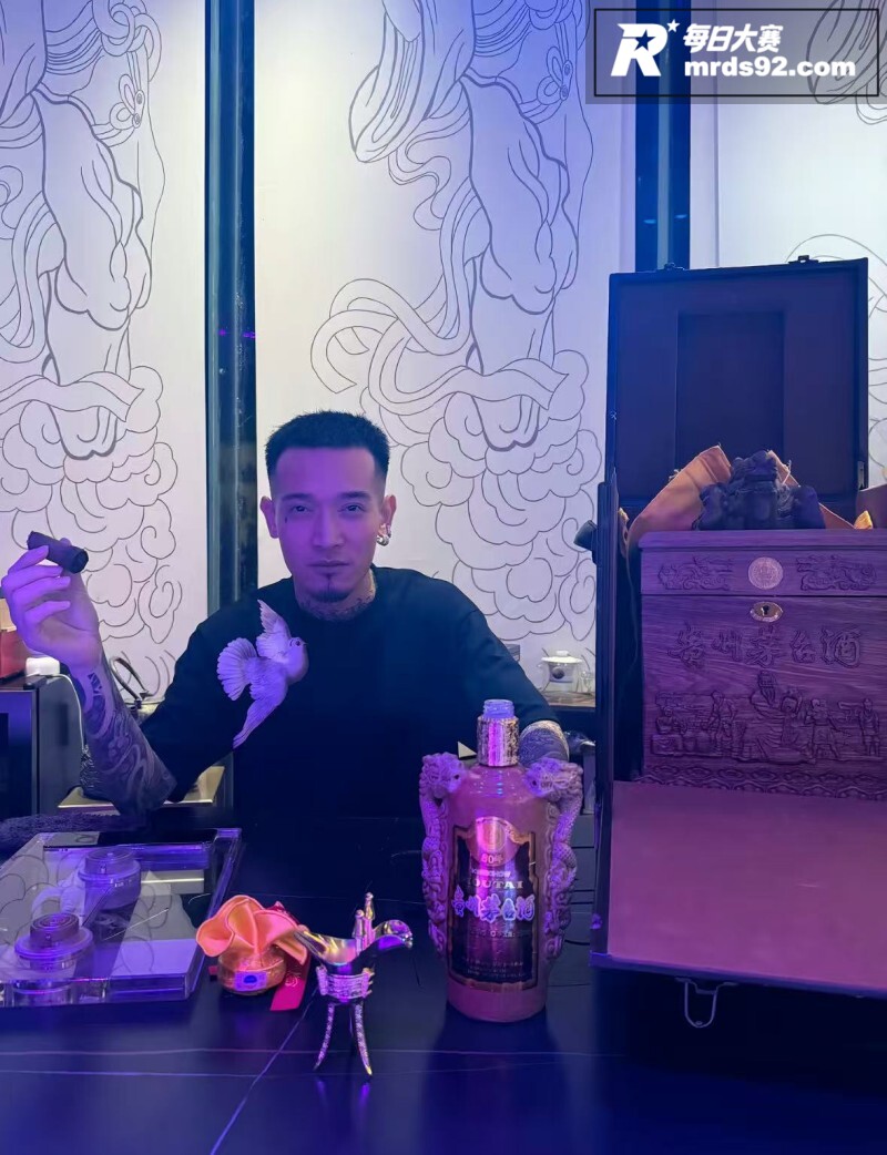 抖音网红 AK.刀枪相关图片6