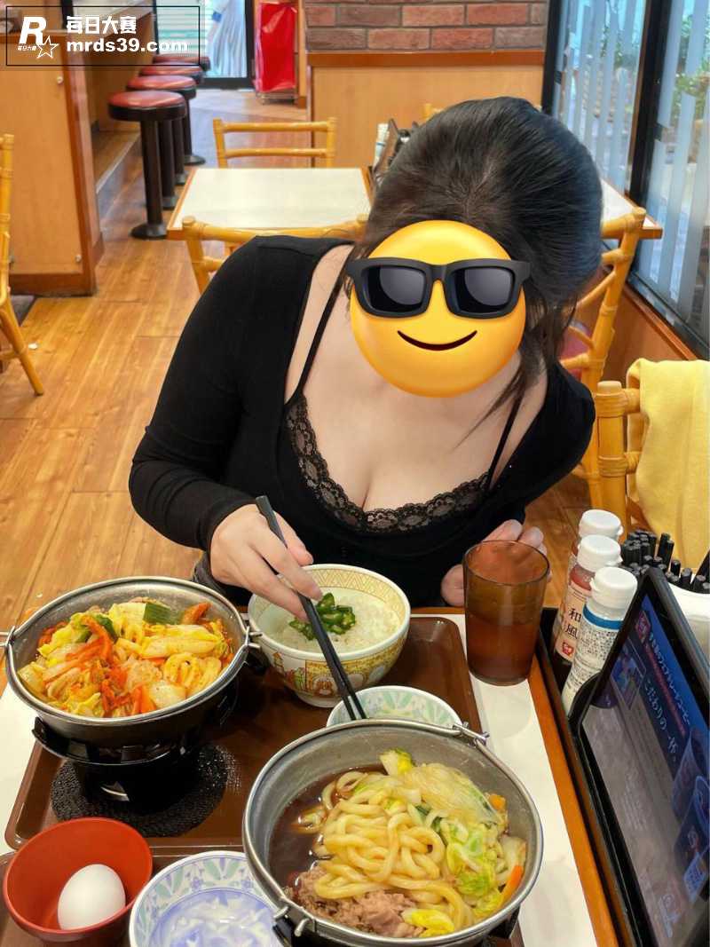 推特绿帽淫妻博主 c相关图片3