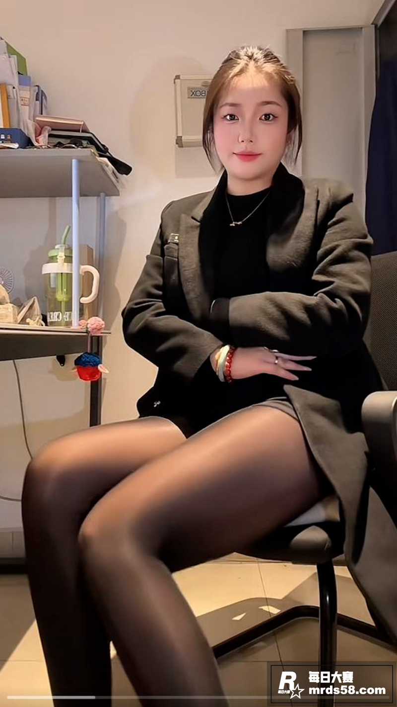抖音70万粉丝微胖女相关图片6