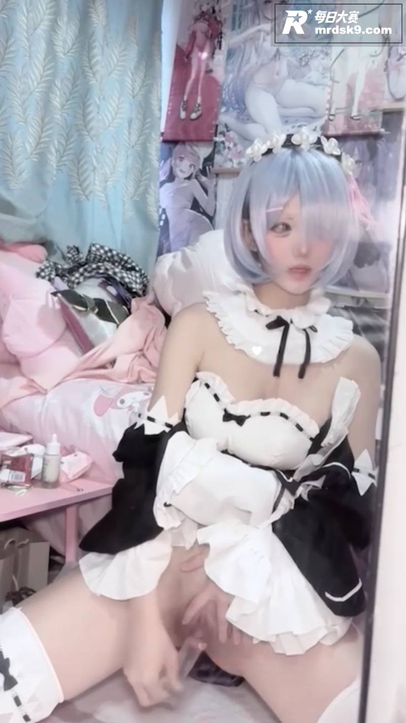 推特反差萝莉 废柴少相关图片1