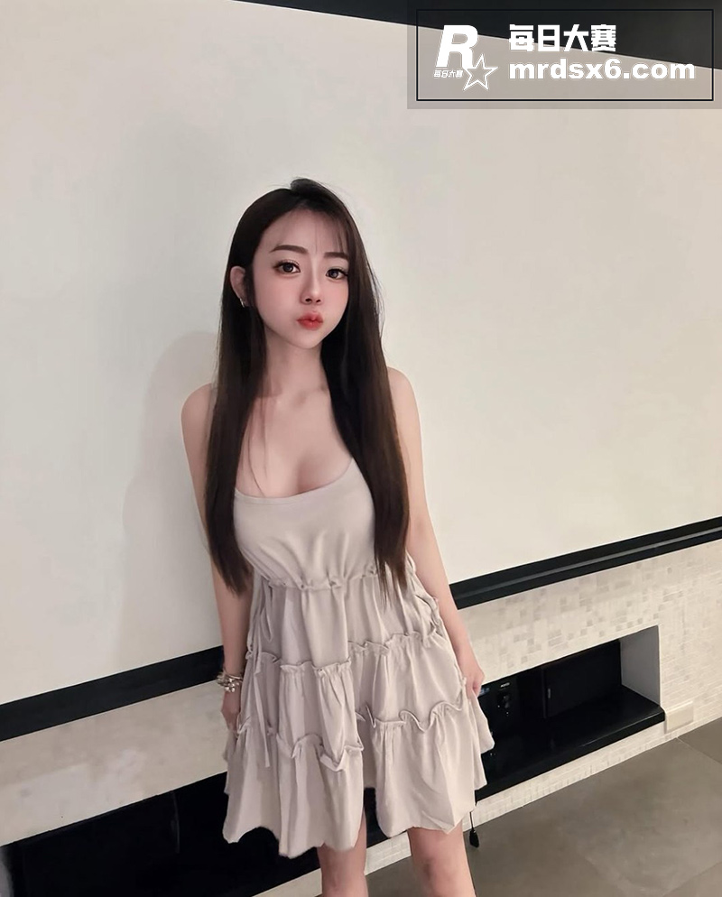 IG高颜值网红 小冰相关图片5