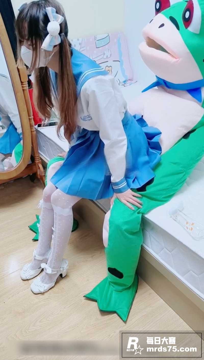 痞帅青蛙约炮超可爱白相关图片1