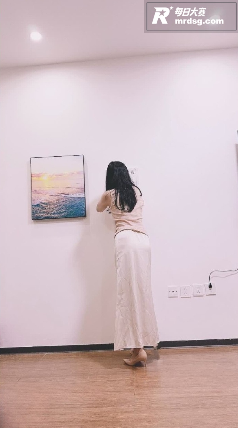 海角社区 我嫂子 性相关图片2 海角社区 我嫂子 性相关图片2
