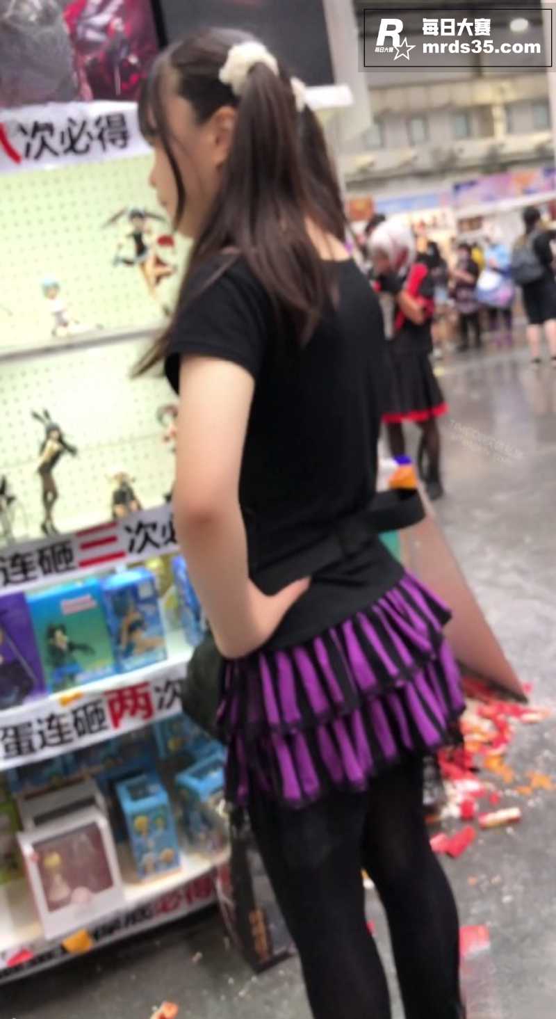 抄底大神偷拍漫展  相关图片2