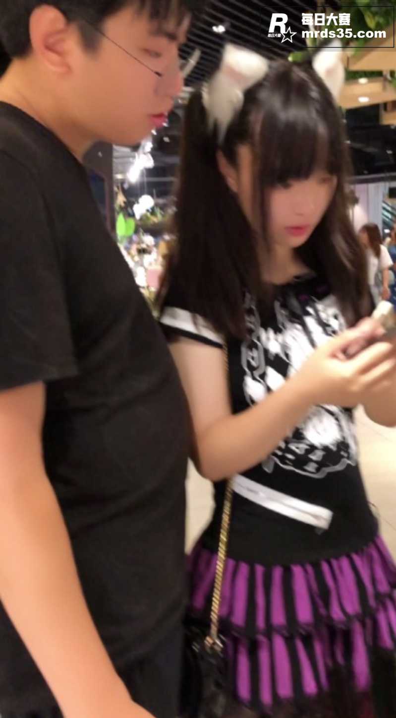 抄底大神偷拍漫展  相关图片3