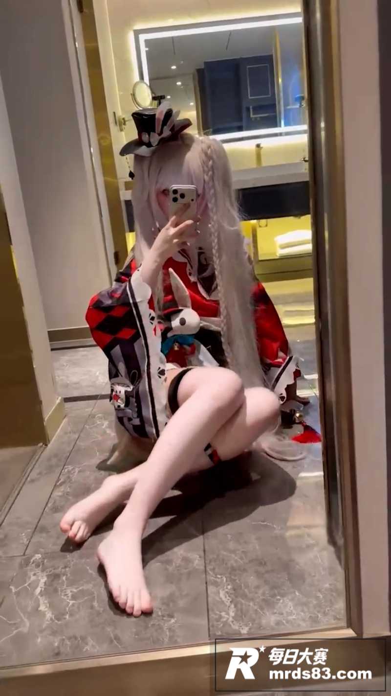 推特超粉嫩小萝莉 湉相关图片1